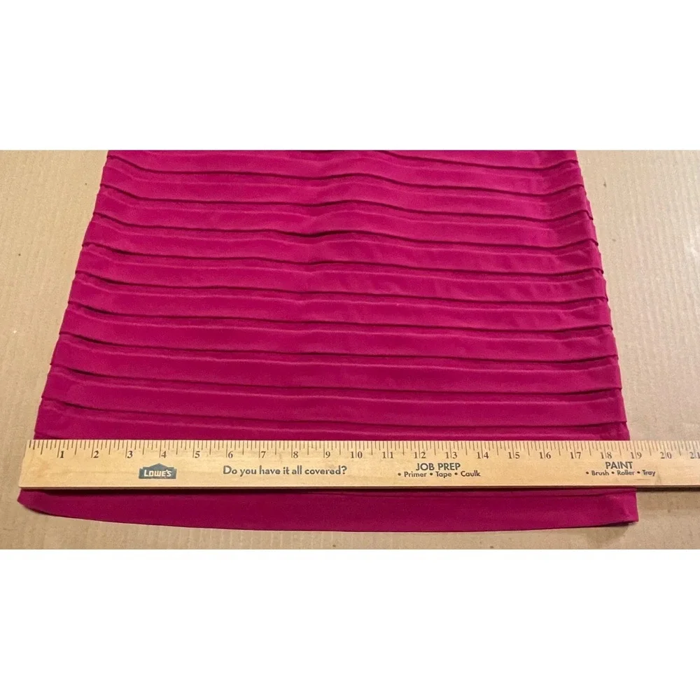 Adrianna Papell Body Con Magenta Tiered Bandage Style Dress Knee Length Size 10